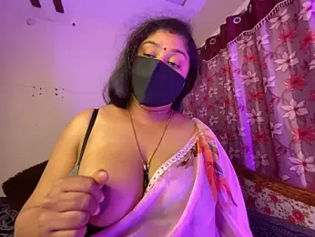 LouleyRanii webcam model stream image