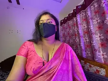 LouleyRanii webcam model stream image