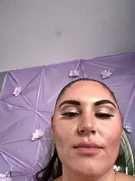 lovely_beast webcam model stream image