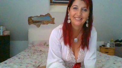 Lilou22 webcam cam4 model stream image