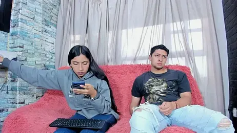 NoahAndBunny webcam model stream image