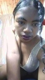 Lorras webcam model stream image