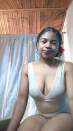 Lorras webcam model stream image