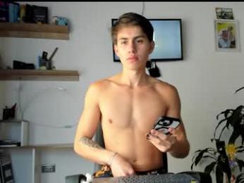 manucute_23_ webcam model stream image