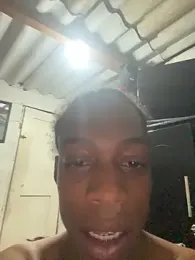 Larry-n-clouds webcam model stream image