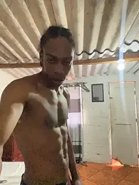 Larry-n-clouds webcam model stream image