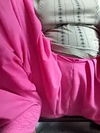 Love-pari77 webcam stripchat model stream image