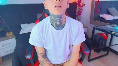 AdamsWalkerr_ webcam model stream image