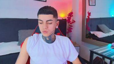 AdamsWalkerr_ webcam model stream image
