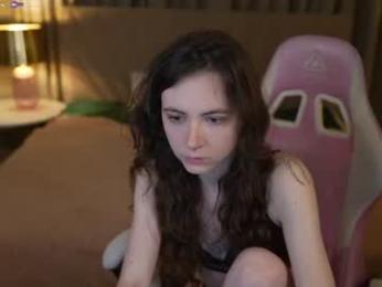 bright_diamonds_054 webcam model stream image