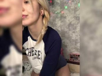 Miley webcam model stream image