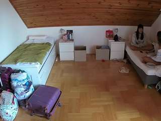 voyeurcam-julmodels-greybed-3 webcam model stream image