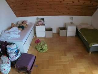voyeurcam-julmodels-greybed-3 webcam model stream image