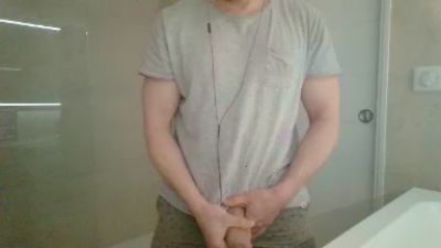 queue22 webcam model stream image