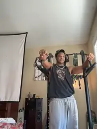 KeYBuMp323 webcam model stream image