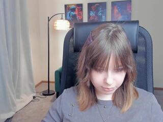 Madelene Henter webcam model stream image