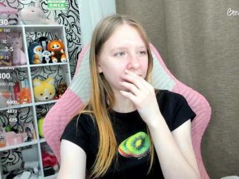 Jlucu4kA webcam model stream image