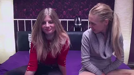 BlondeWitches webcam model stream image