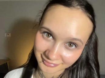 GertudeLagman webcam bongacams model stream image