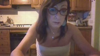Tiabet webcam model stream image