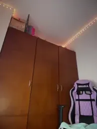 Shara_dreams webcam model stream image