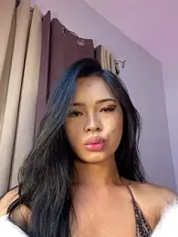 MiaraLove webcam model stream image