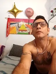 yoahotpetrafiery webcam stripchat model stream image