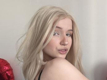 ChunBirdwell webcam model stream image