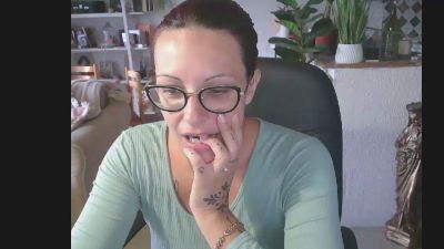 cerise132 webcam model stream image