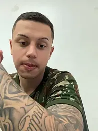 wellintom_oog webcam model stream image