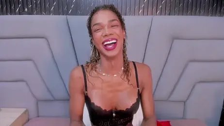 NaomiSteward webcam model stream image