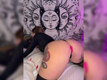 Villanelle webcam model stream image