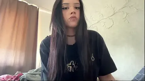 LouisePavlides webcam stripchat model stream image