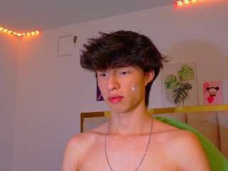 boysincam webcam model stream image