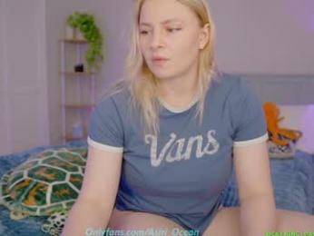 asiri_ocean webcam model stream image