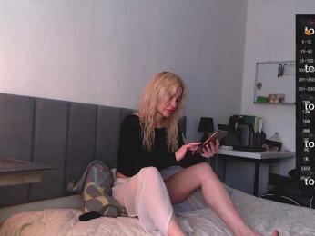 Margo77-1 webcam bongacams model stream image