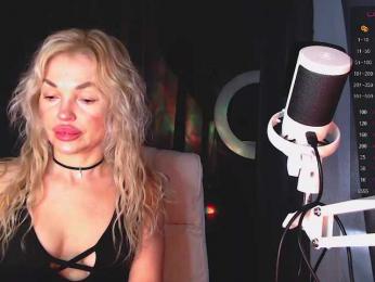 Margo77-1 webcam bongacams model stream image