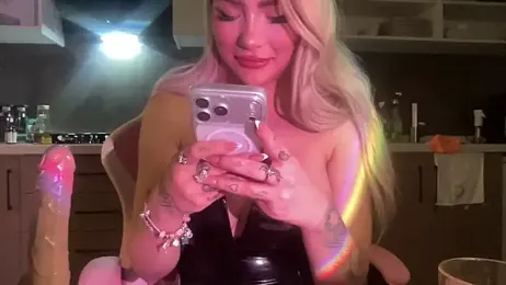 petitebeauty webcam stripchat model stream image