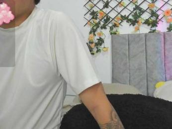 Hanni-Dulcee webcam model stream image