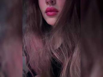 LollaDolly webcam model stream image