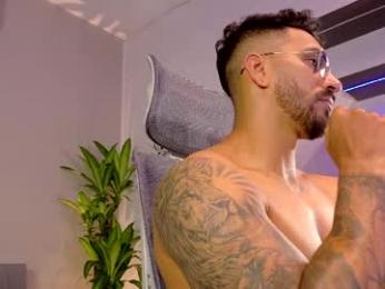 tony_muscle1 webcam model stream image