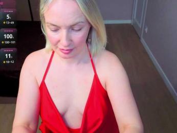 MonikaFoxys webcam model stream image