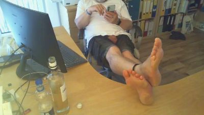 BarefootD webcam model stream image