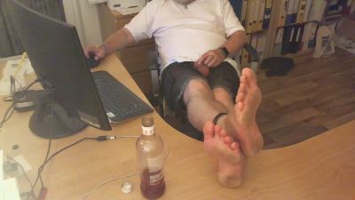BarefootD webcam model stream image
