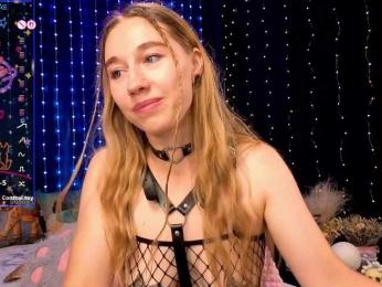 kiskaWEDNESDAY webcam model stream image