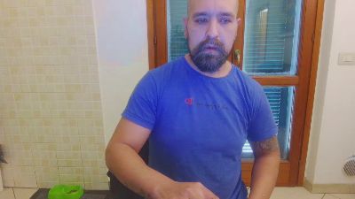 Mannextdoor1929 webcam model stream image