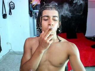 Bradley Strong webcam model stream image