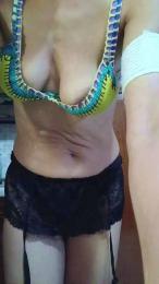 LaralallA webcam cam4 model stream image