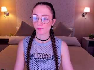 lexi-split webcam model stream image