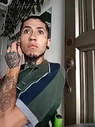 Tattoboy19cm webcam model stream image